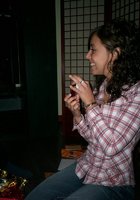 Азиатка нежно дрочит член парня 2 фото Азиатка нежно дрочит член парня 2 фото