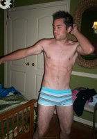 Азиатка нежно дрочит член парня 25 фото Азиатка нежно дрочит член парня 25 фото