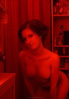 Молодуха с прикольной прической красуется перед камерой розовым влагалищем 3 фото Молодуха с прикольной прической красуется перед камерой розовым влагалищем 3 фото