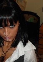 Любовница в нижнем белье позирует на кровати в номере отеля 13 фото Любовница в нижнем белье позирует на кровати в номере отеля 13 фото