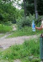 Блондинка посреди улицы разделась догола шокируя прохожих 11 фото Блондинка посреди улицы разделась догола шокируя прохожих 11 фото