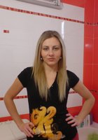 Молодая блондинка вертит перед камерой большой попой 1 фото Молодая блондинка вертит перед камерой большой попой 1 фото