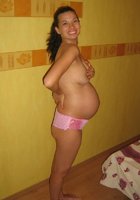 Девушки в красивых купальниках отдыхают на пляже 2 фото Девушки в красивых купальниках отдыхают на пляже 2 фото