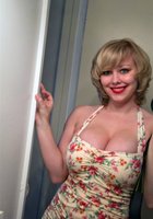 Пухлые и стройные телки показывают себя 1 фото