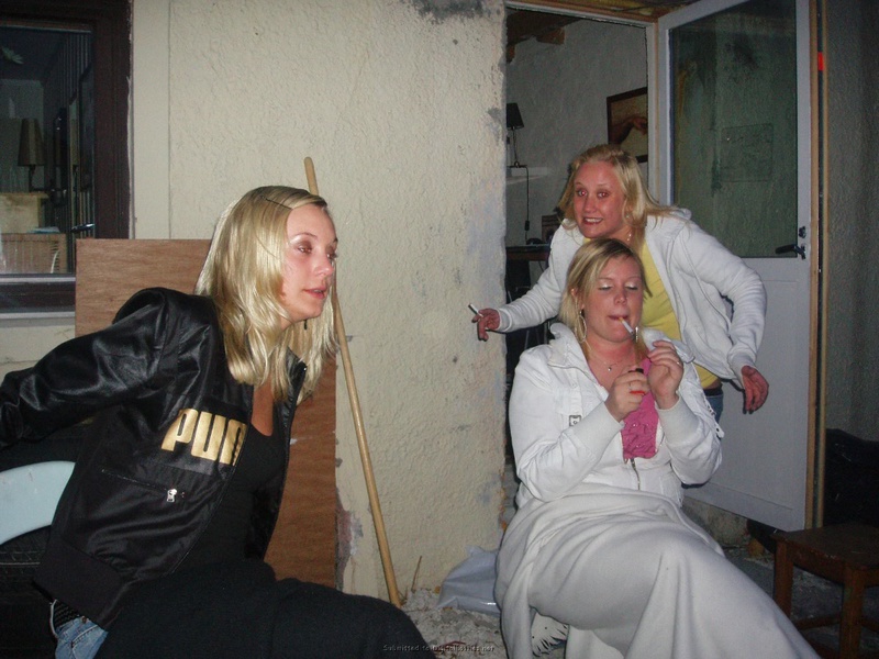 Компания организовала дома эротические конкурсы 2 фотография