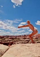 18летняя блондинка сняла голубые шорты на скале во время сафари 12 фото 18летняя блондинка сняла голубые шорты на скале во время сафари 12 фото