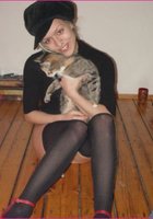 Блондинка показала домашний стриптиз и сделала минет 3 фото Блондинка показала домашний стриптиз и сделала минет 3 фото