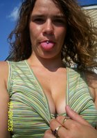 Пьяная телка показала дома голые титьки и небритую пилотку 21 фото Пьяная телка показала дома голые титьки и небритую пилотку 21 фото