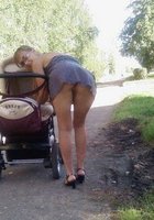 Студентка заходит в автобус без нижнего белья 4 фото Студентка заходит в автобус без нижнего белья 4 фото