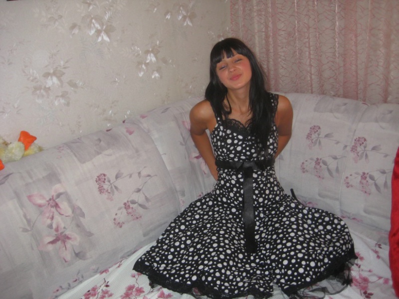 Соблазнительная Мария Рябушкина прогуливается по городу 11 фотография