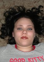 Толстушка принимает ванну и читает журнал 7 фото Толстушка принимает ванну и читает журнал 7 фото