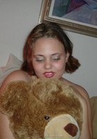 Толстушка принимает ванну и читает журнал 10 фото Толстушка принимает ванну и читает журнал 10 фото