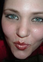 Толстушка принимает ванну и читает журнал 30 фото Толстушка принимает ванну и читает журнал 30 фото