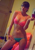 Телка в очках снимает себя в трусах и лифчике 6 фото Телка в очках снимает себя в трусах и лифчике 6 фото