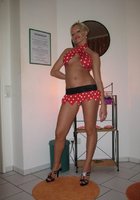 Сексуальные мамки принимают эротичные позы в обнаженном виде 15 фото Сексуальные мамки принимают эротичные позы в обнаженном виде 15 фото