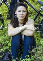 Милфа при ехала на велосипеде в лес и оголила большие сиськи перед камерой 27 фото Милфа при ехала на велосипеде в лес и оголила большие сиськи перед камерой 27 фото