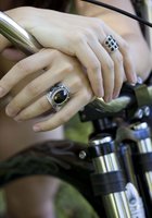 Милфа при ехала на велосипеде в лес и оголила большие сиськи перед камерой 38 фото Милфа при ехала на велосипеде в лес и оголила большие сиськи перед камерой 38 фото