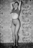 Блондинка показала свою небритую киску 11 фото Блондинка показала свою небритую киску 11 фото