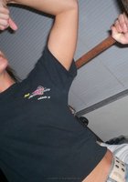 Жаркие и интригующие посиделки на квартире развратниц 8 фото Жаркие и интригующие посиделки на квартире развратниц 8 фото