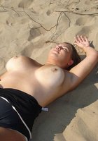 Телки изысканно показывают розовые вагины и сиси 25 фото Телки изысканно показывают розовые вагины и сиси 25 фото