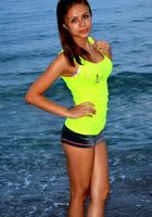 Дворовые девки в красивых купальниках 5 фото Дворовые девки в красивых купальниках 5 фото