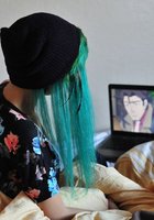 Девушка-эмо смотрит видеоролики голой 37 фото Девушка-эмо смотрит видеоролики голой 37 фото