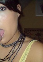 Телка любит сосать и позировать в трусах 12 фото Телка любит сосать и позировать в трусах 12 фото