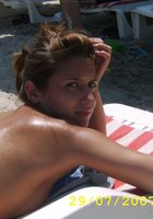 Смазливые подруги отдыхают на пляже в трусиках 18 фото Смазливые подруги отдыхают на пляже в трусиках 18 фото