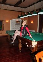 Дама в сексуальных чулках соблазняет любовника в гостинице 5 фото Дама в сексуальных чулках соблазняет любовника в гостинице 5 фото