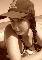 Брюнетка медленно разделась и начала сосать 3 фото