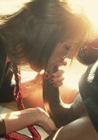 Дамы наслаждаются черными членами 14 фото Дамы наслаждаются черными членами 14 фото