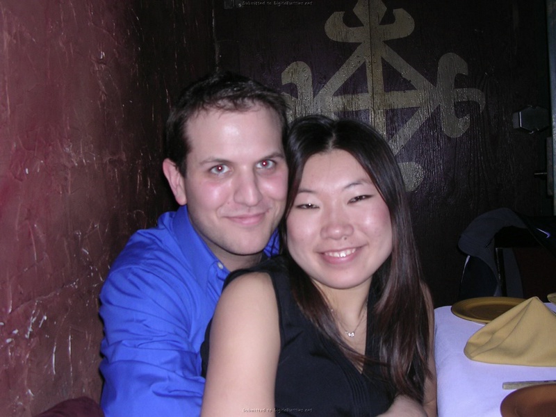 Хрупкая кореянка отсасывает мужчине 19 фотография