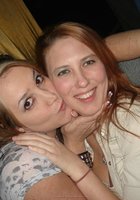 Пышная дамочка развлекается в шумной компании 9 фото Пышная дамочка развлекается в шумной компании 9 фото