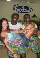 Отпускница пошалила в гостинице после экскурсии 8 фото Отпускница пошалила в гостинице после экскурсии 8 фото