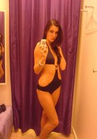 Сексуальные девицы фотографируют упругие дойки перед зеркалом 10 фото Сексуальные девицы фотографируют упругие дойки перед зеркалом 10 фото