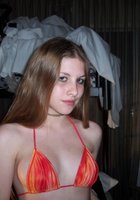 Кокетка мастурбирует в ванной и переодевается 4 фото Кокетка мастурбирует в ванной и переодевается 4 фото