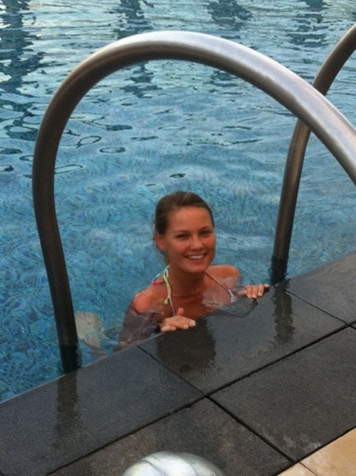 Веб модель с обнаженным телом 3 фотография