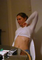 Подруга жены разделась на кровати после застолья 4 фото Подруга жены разделась на кровати после застолья 4 фото