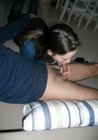 Раздвинув ноги на кровати баба с аппетитным бюстом светит пушистой вагиной 3 фото Раздвинув ноги на кровати баба с аппетитным бюстом светит пушистой вагиной 3 фото