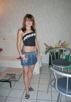 Баба в джинсовой юбке мастурбирует вагину и дает бойфренду 22 фото Баба в джинсовой юбке мастурбирует вагину и дает бойфренду 22 фото