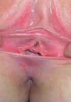 Парень раздвигает пальцами розовое влагалище молодой девушки 18 фото Парень раздвигает пальцами розовое влагалище молодой девушки 18 фото