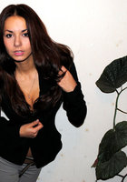 Юная скромница показывает свою идеальную грудь 2 фото Юная скромница показывает свою идеальную грудь 2 фото