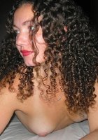 Кучерявая мамка сняла красные трусики и лифчик 7 фото Кучерявая мамка сняла красные трусики и лифчик 7 фото