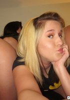 Компания студенток устроила в общежитии групповой секс 6 фото Компания студенток устроила в общежитии групповой секс 6 фото