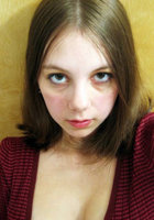 Юная девушка с уже созревшими прелестями без стеснения обнажается 1 фото Юная девушка с уже созревшими прелестями без стеснения обнажается 1 фото