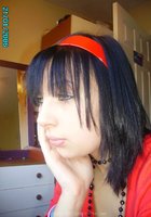 Брюнетка с модной стрижкой делает селфи 10 фото Брюнетка с модной стрижкой делает селфи 10 фото