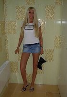 Сексуальная стюардесса приглашает заняться с ней сексом 7 фото Сексуальная стюардесса приглашает заняться с ней сексом 7 фото