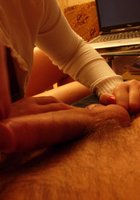 Русская жена снимает шорты и делает мужу глубокий минет 8 фото Русская жена снимает шорты и делает мужу глубокий минет 8 фото