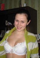 Брюнетка недавно вышедшая замуж светит голым телом в квартире 5 фото Брюнетка недавно вышедшая замуж светит голым телом в квартире 5 фото