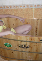 Девушки в сауне здорово повеселились 6 фото Девушки в сауне здорово повеселились 6 фото